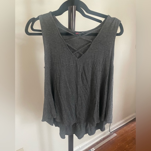 Grey flowy tank top - Picture 1 of 3